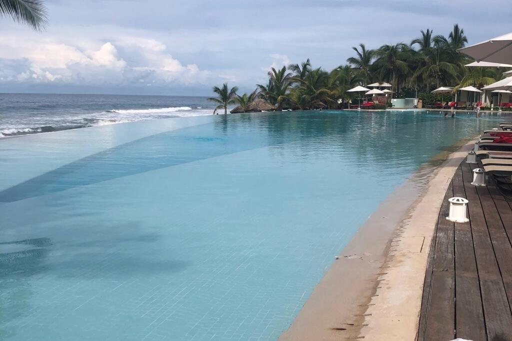 Bay View Grand Marina Ixtapa Condo En Pie De Playa Exterior photo