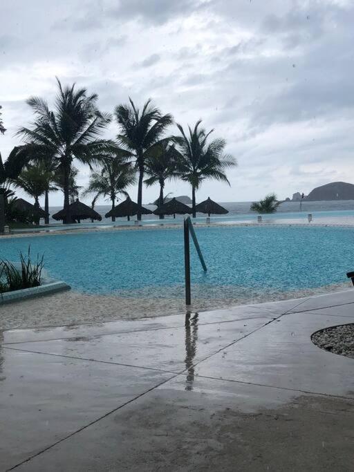Bay View Grand Marina Ixtapa Condo En Pie De Playa Exterior photo